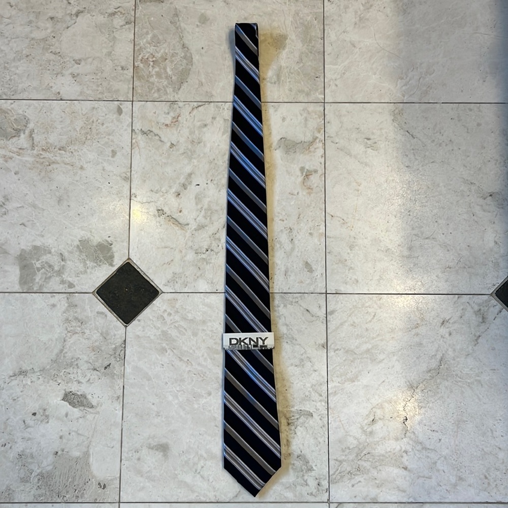 Men’s Striped Tie